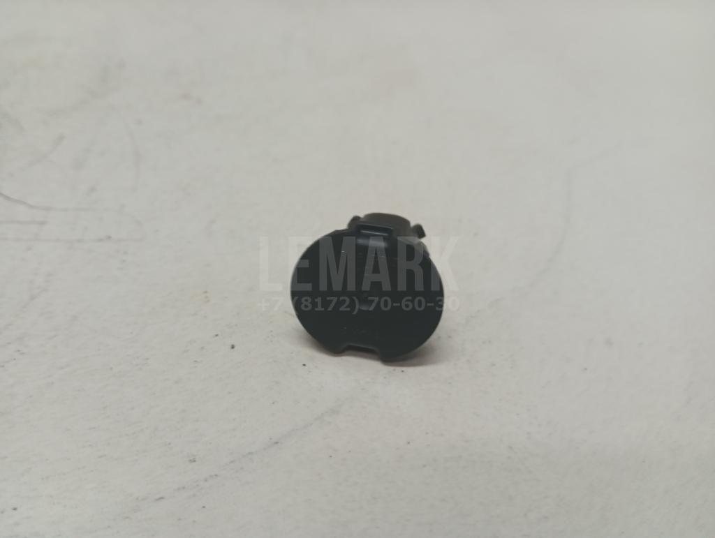 Крепеж 1697065 Ford