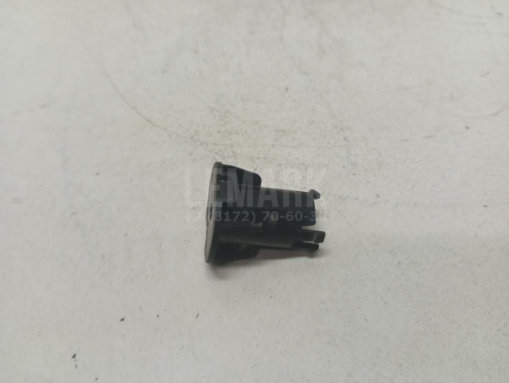 Крепеж 1697065 Ford