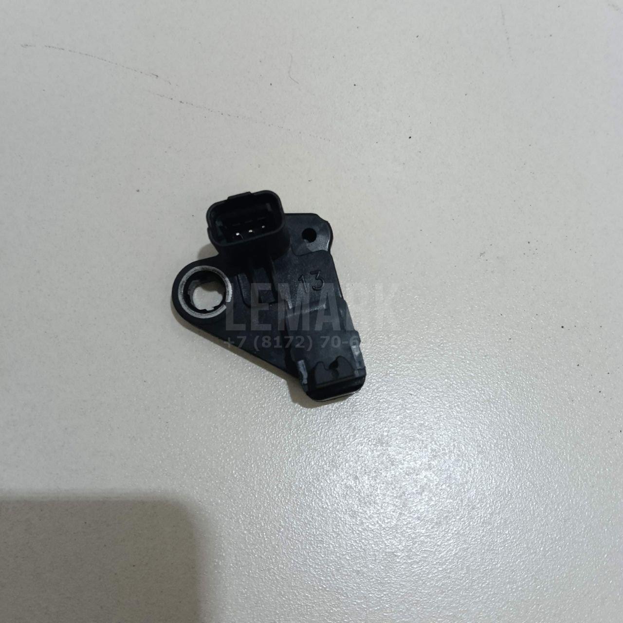 Датчик положения коленвала LR000681 Land Rover