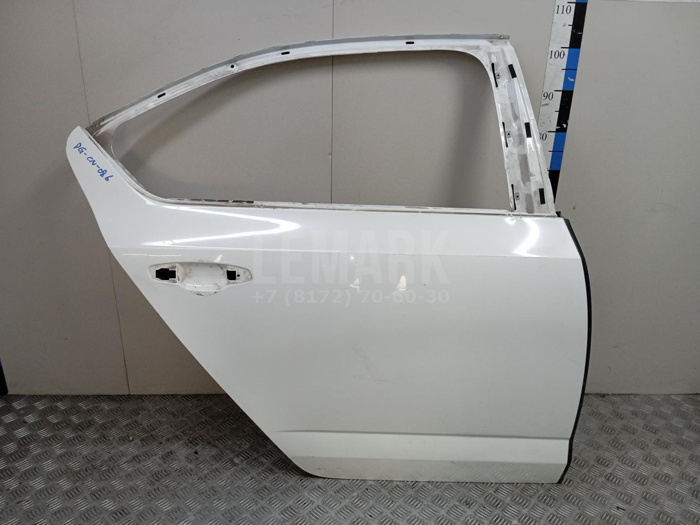 Дверь задняя правая 5ED833052C VAG
