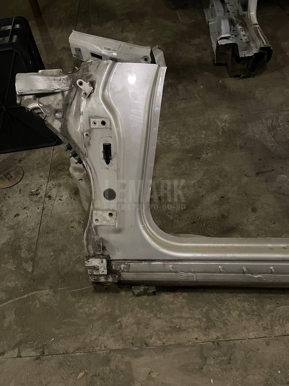 Порог со стойкой левый для  BMW X7 G07 2018