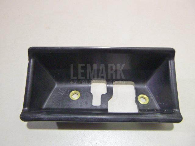 Кронштейн ручки 5C6827229 VAG