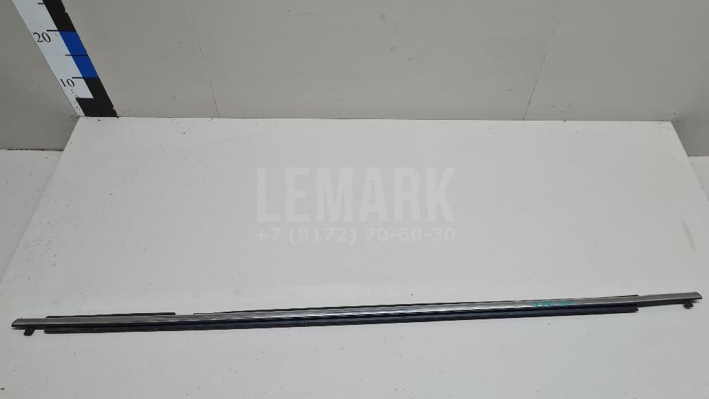 Накладка стекла заднего правого 7573042040 Toyota