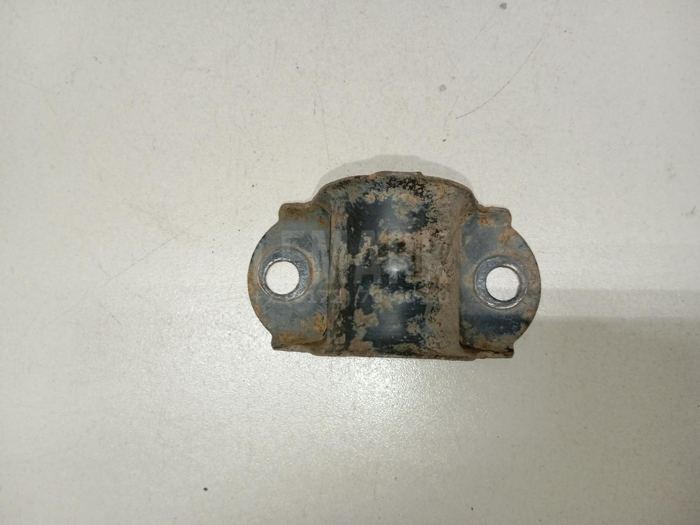 Кронштейн крепления заднего стабилизатора 1496708 Ford