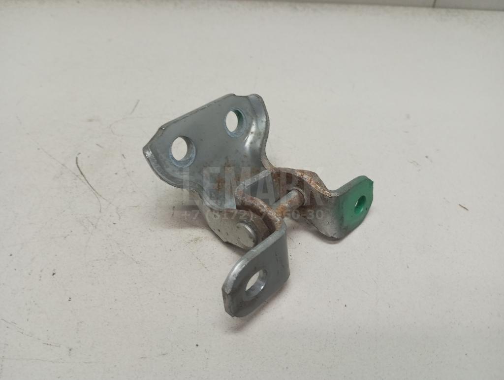 Петля двери передней правой нижняя 6873033021 Toyota