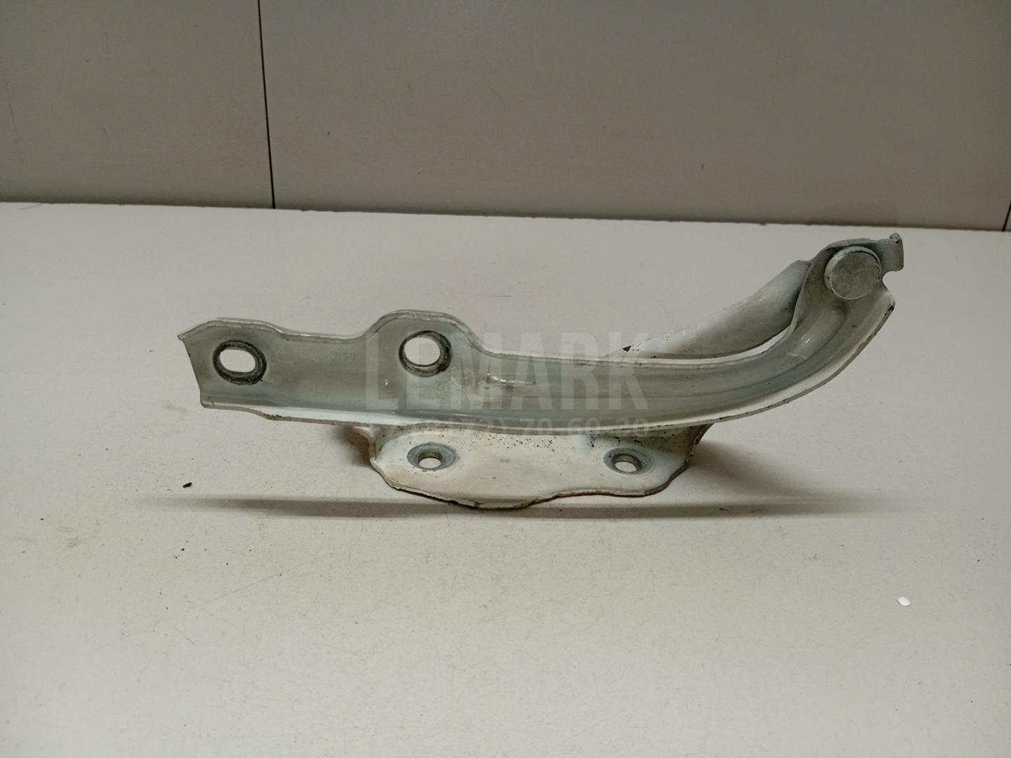 Петля капота правая 5ED823302A VAG