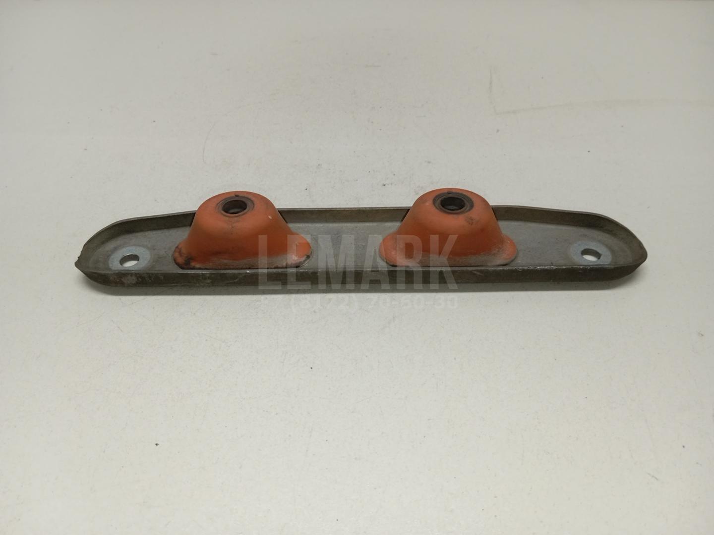 Кронштейн глушителя 1K0253144AE VAG