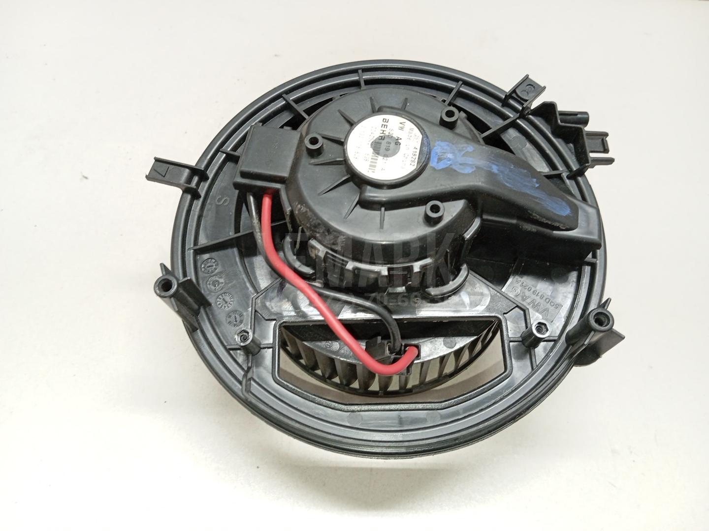 Моторчик отопителя 5QD819021A VAG