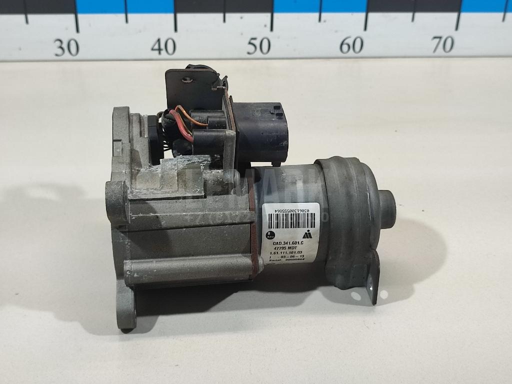 Моторчик блокировки межосевого дифференциала 95562460101 VAG