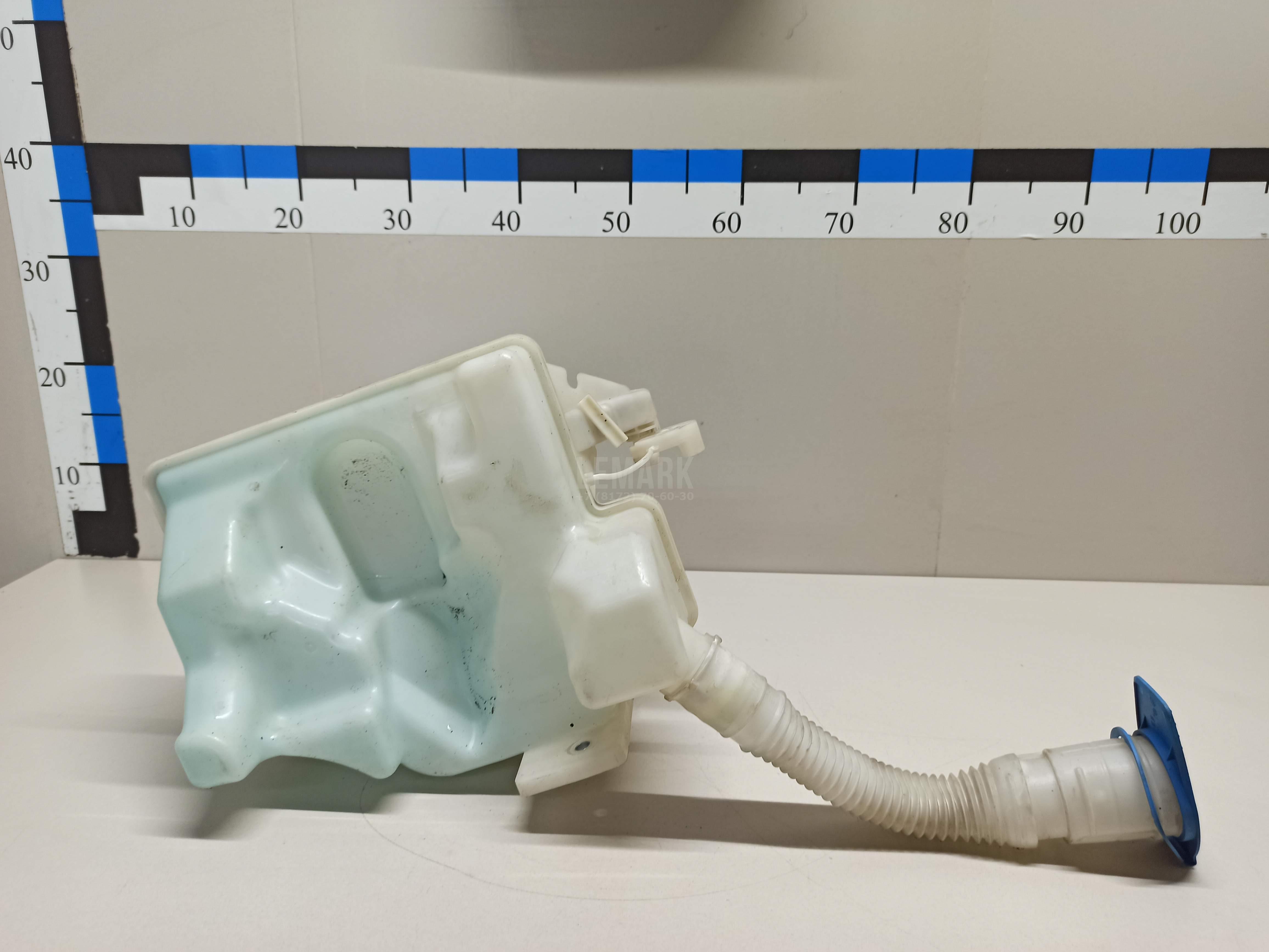Бачок омывателя лобового стекла 6RU955453 VAG
