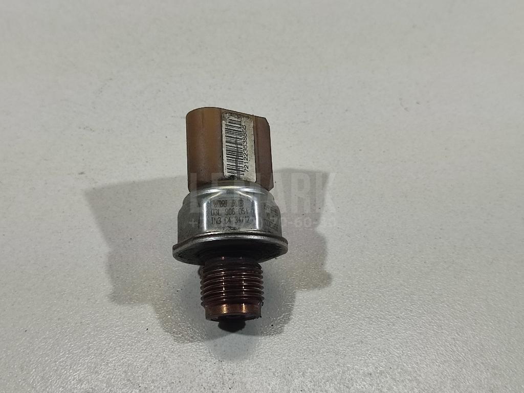Датчик давления топлива 03L906054 VAG