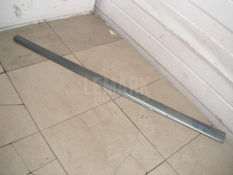 Молдинг передней правой двери 1K4853516CGRU VAG