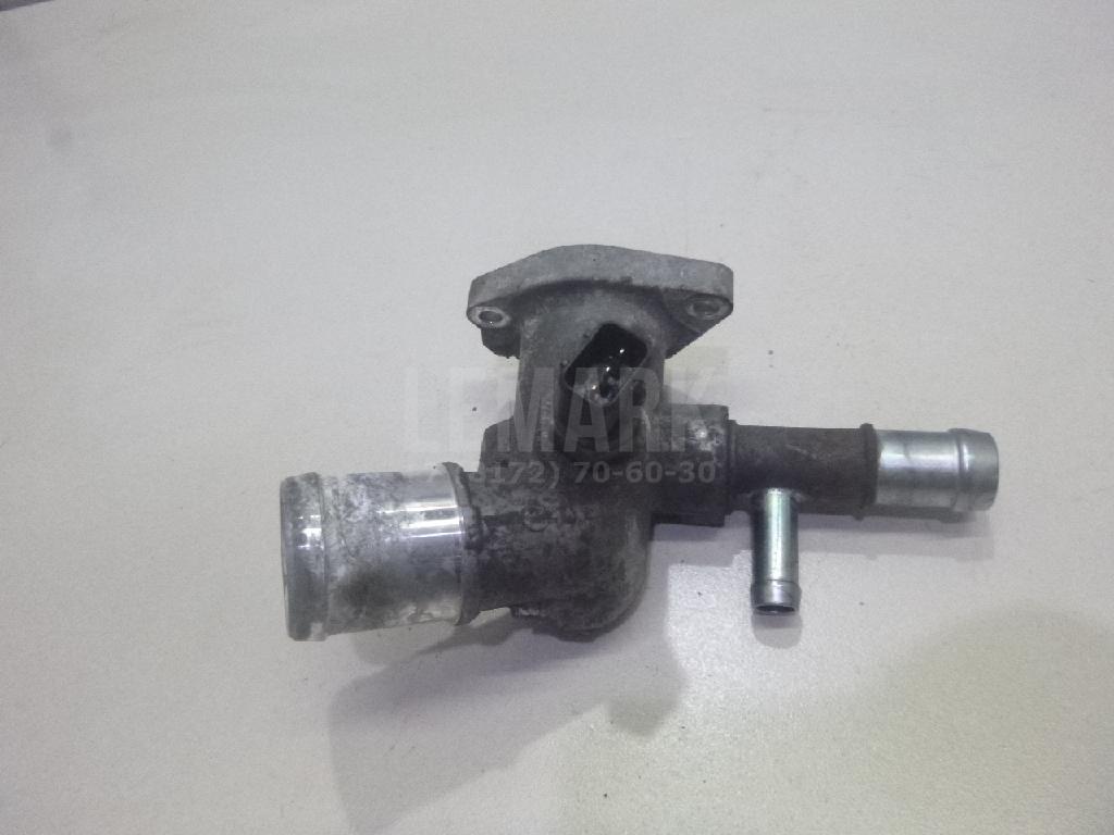 Фланец двигателя системы охлаждения 256002B003 Hyundai-Kia
