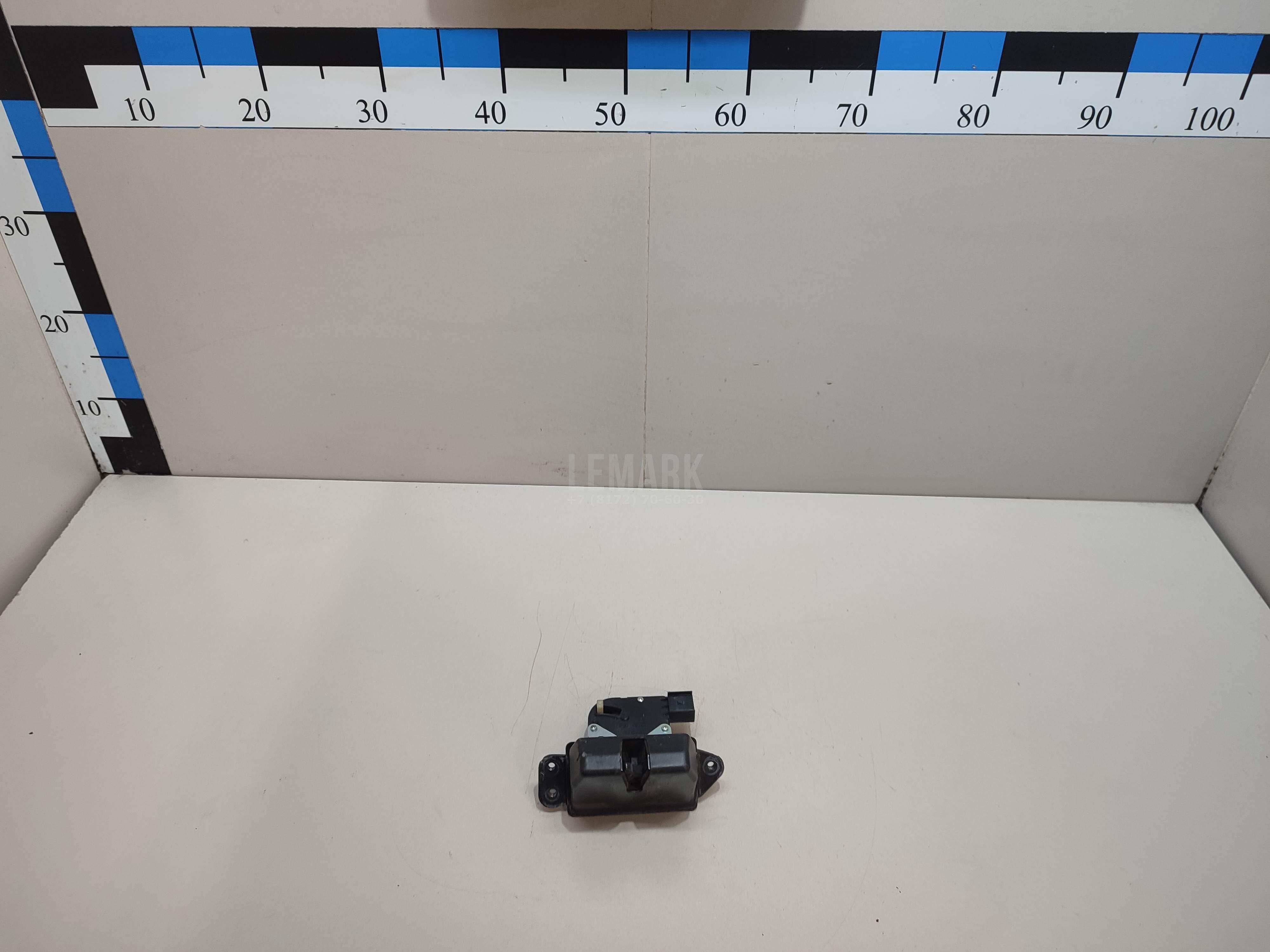 Замок багажника 812303Z000 Hyundai-Kia
