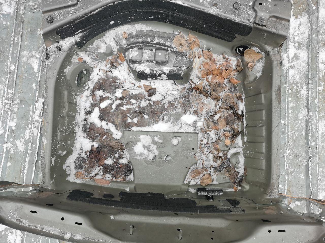 Ниша запасного колеса для  Cadillac