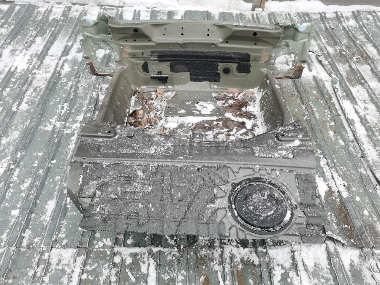 Ниша запасного колеса для  Cadillac