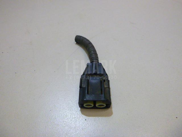 Разъем 8282120410 Toyota