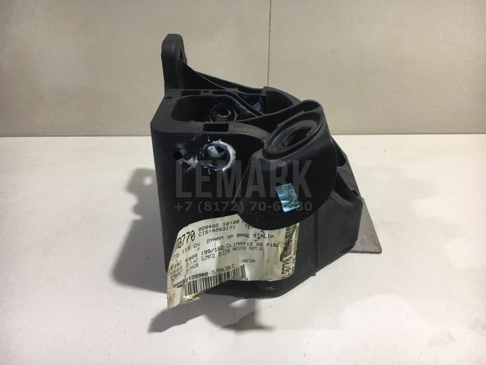 Блок педалей для  Ford Focus II 2005-2008