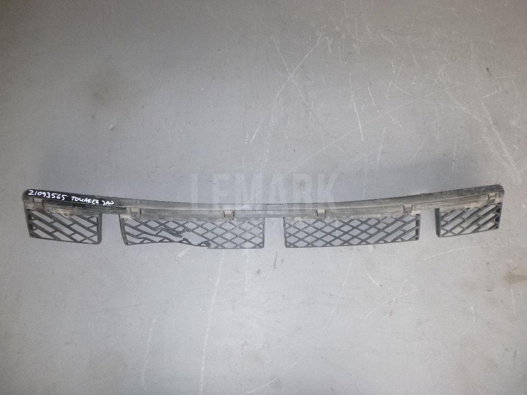 Направляющая заднего бампера 7P6807863 VAG