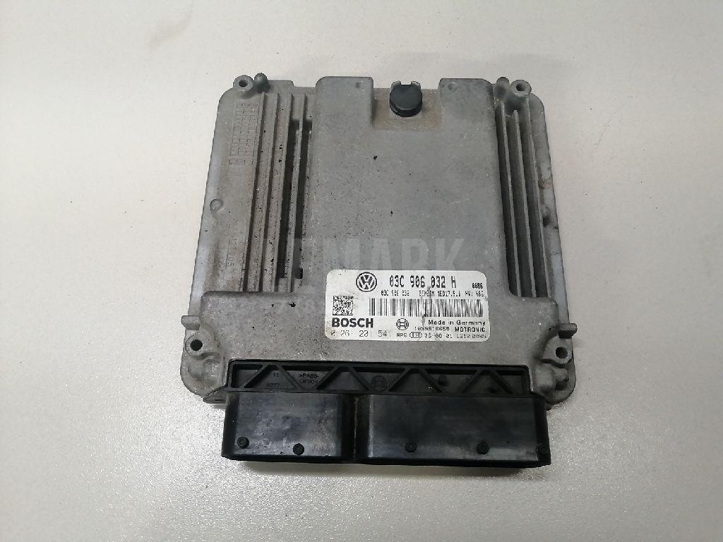 Блок управления двигателем 03C906032H VAG