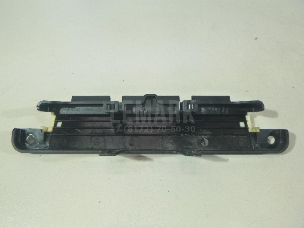 Кронштейн (сопут. товар) для  BMW 3-serie E90/E91 2005-2012
