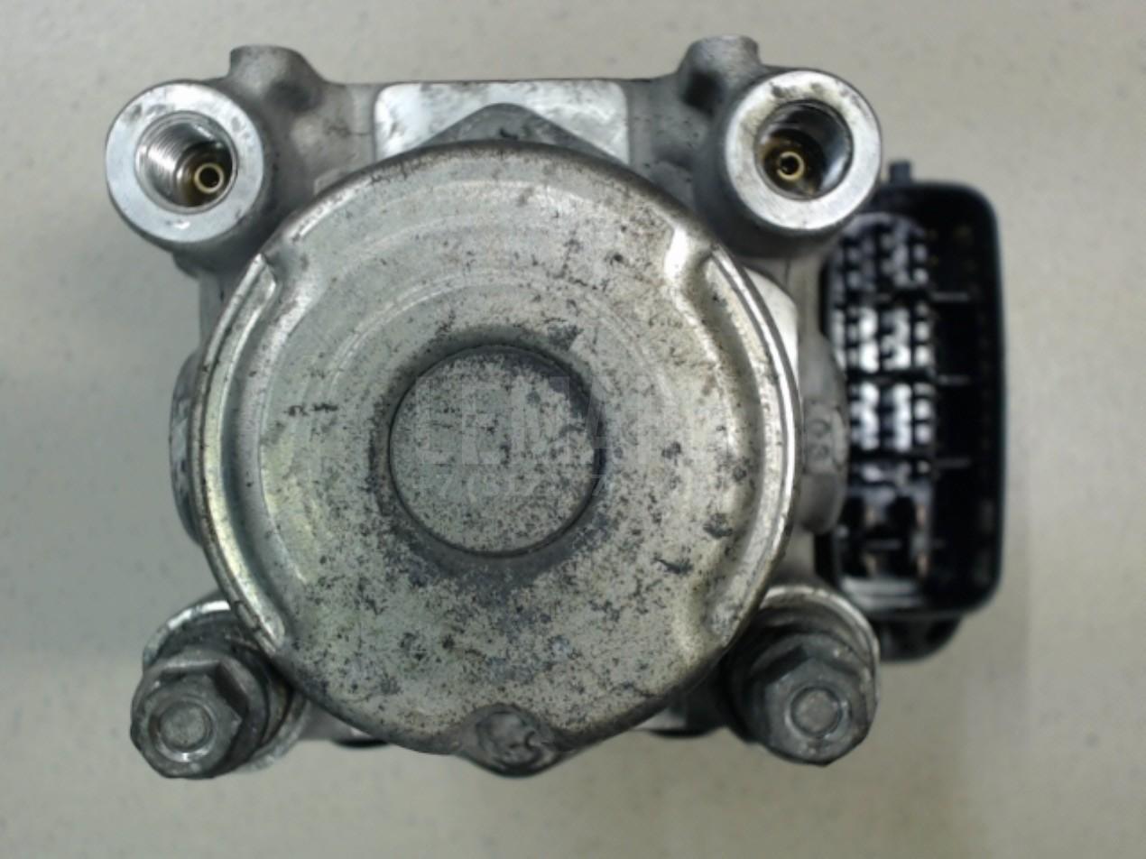 Блок ABS (насос) 4405042180 Toyota