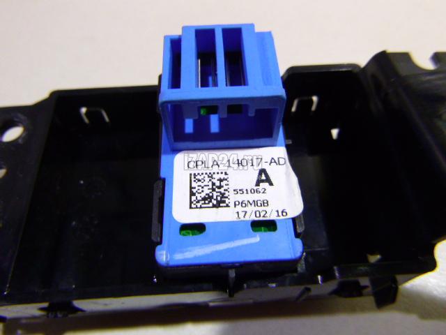 LR071264 Кнопка центрального замка Land Rover Range Rover IV 2013