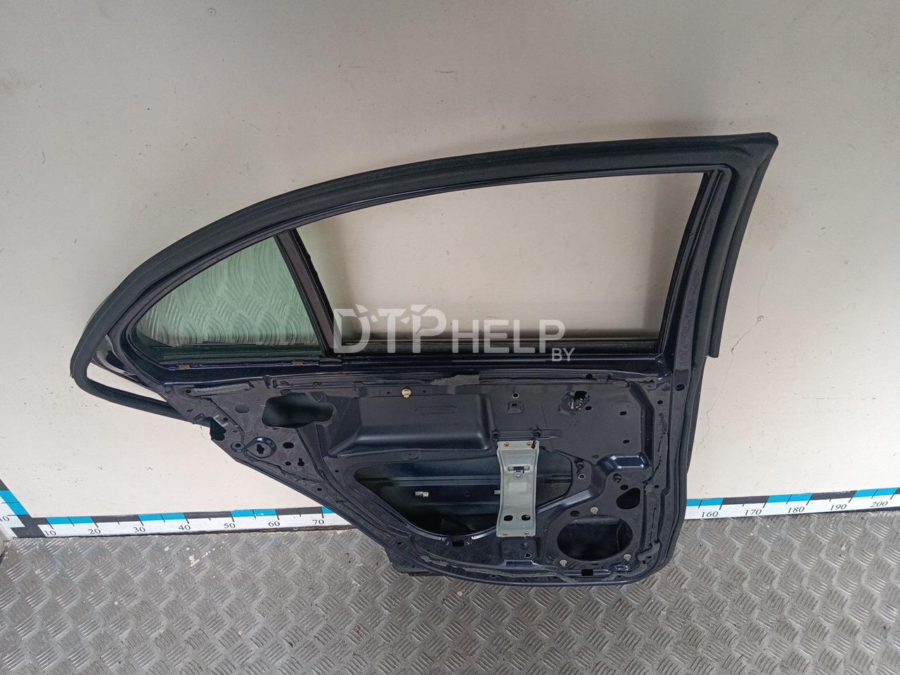 Фото Дверь задняя левая для Mercedes W203  2001