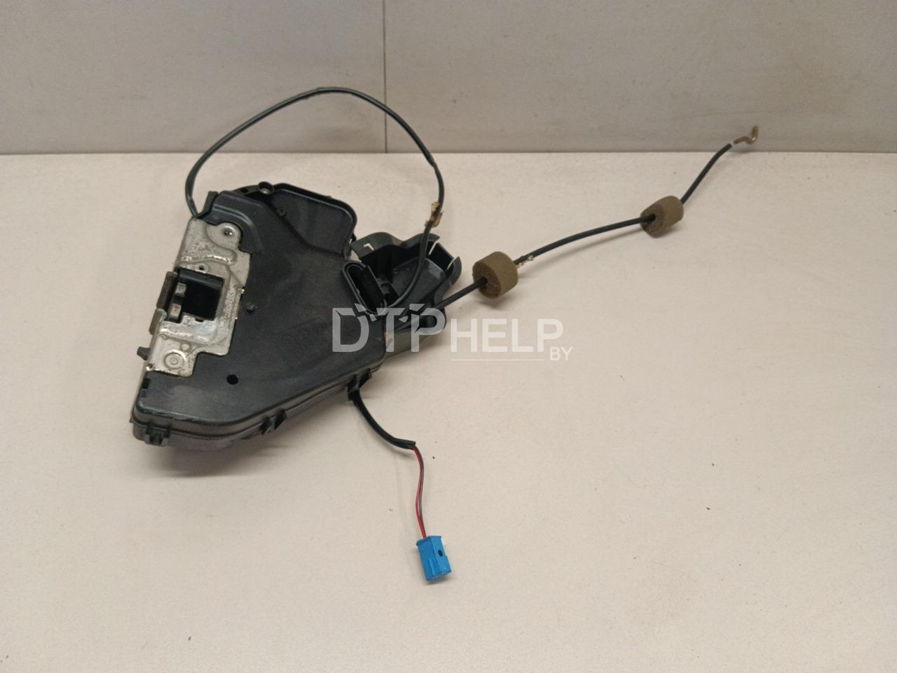 Фото Замок двери задней правой для Mercedes W203  2001
