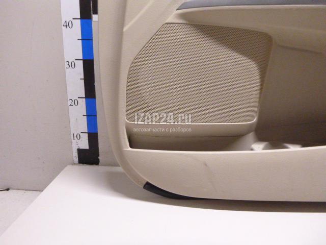 676100T011C3 Обшивка двери передней правой Toyota Venza (2009 - 2017)