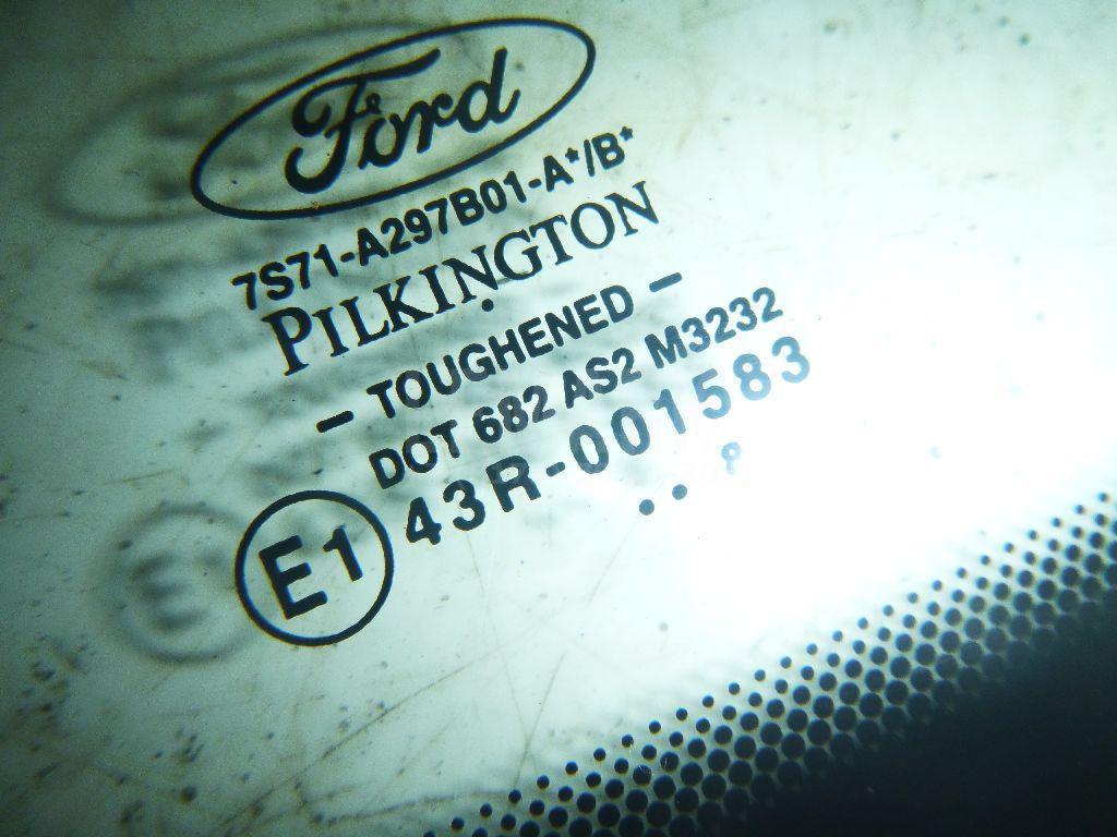 Стекло кузовное глухое левое 1691354 Ford