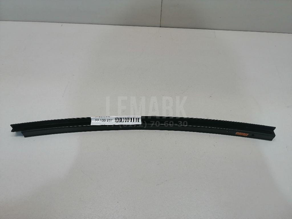 Направляющая стекла двери для  BMW X3 E83 2004-2010