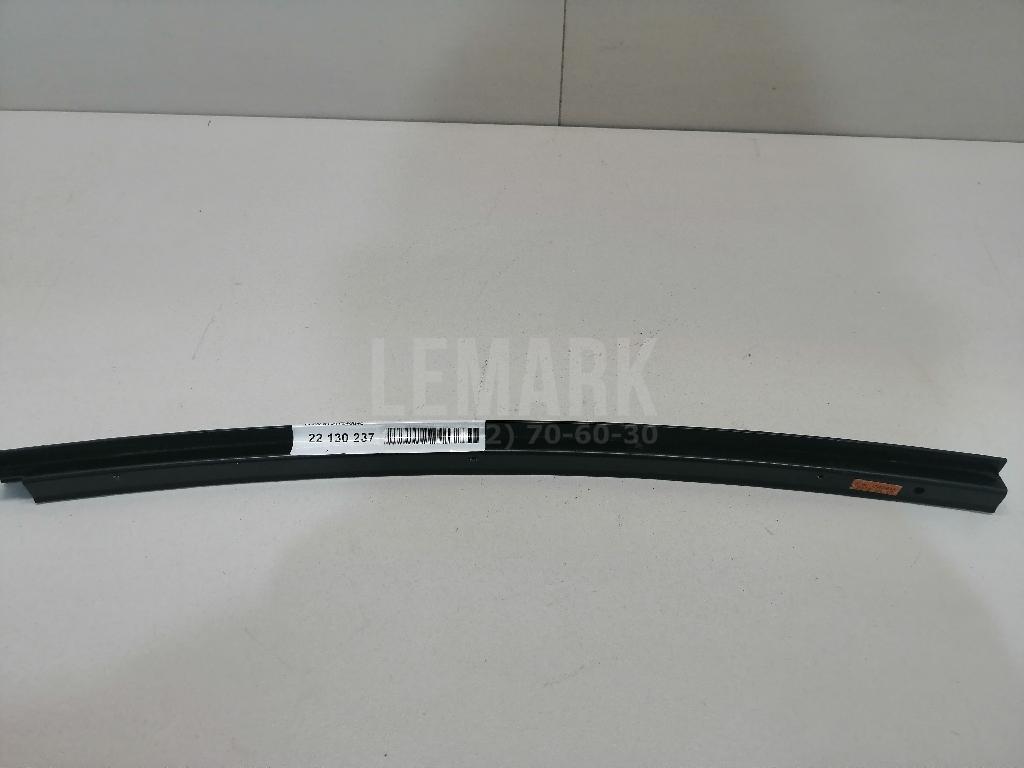 Направляющая стекла двери для  BMW X3 E83 2004-2010