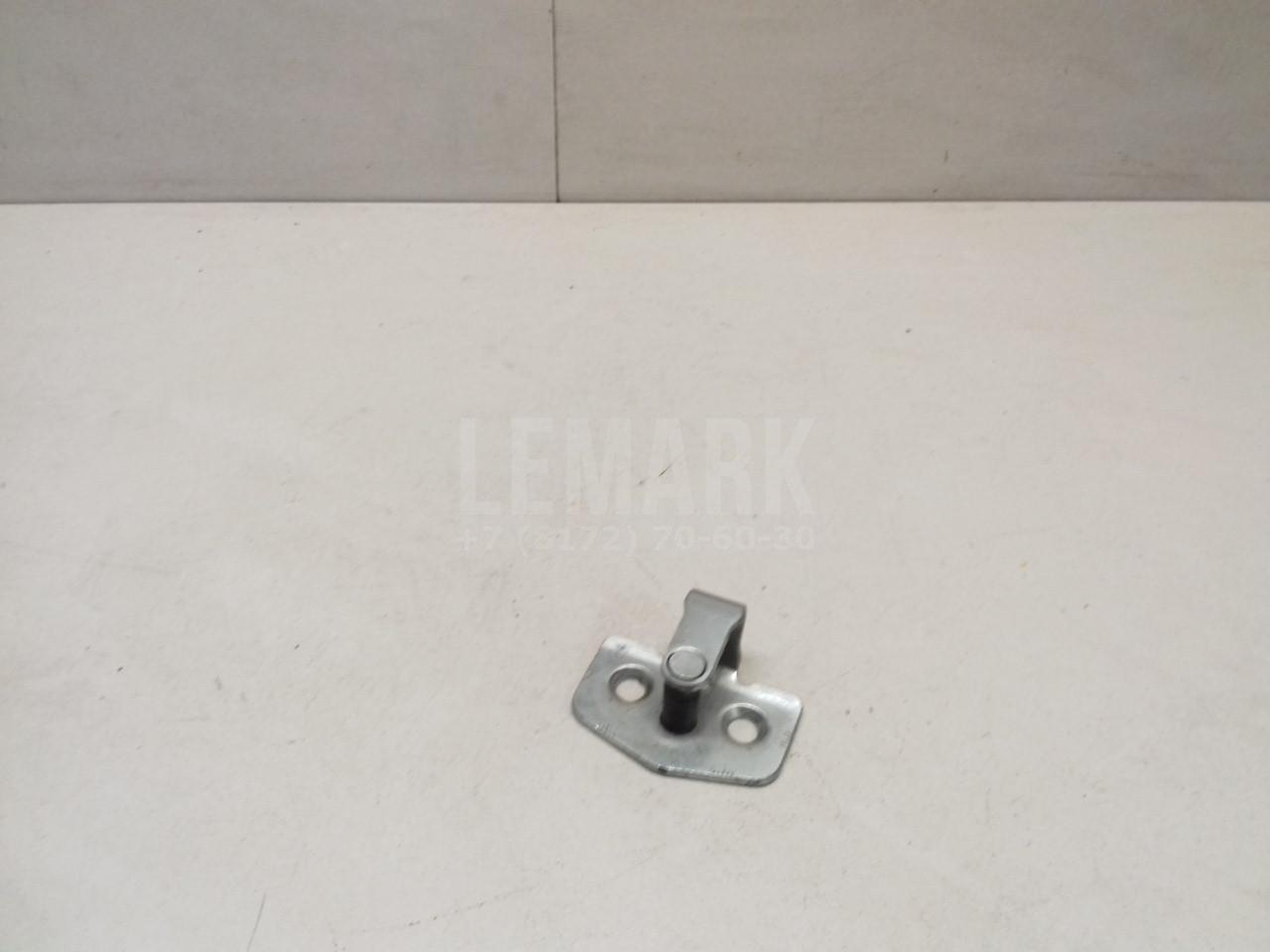 Ответная часть замка двери 158651 GM