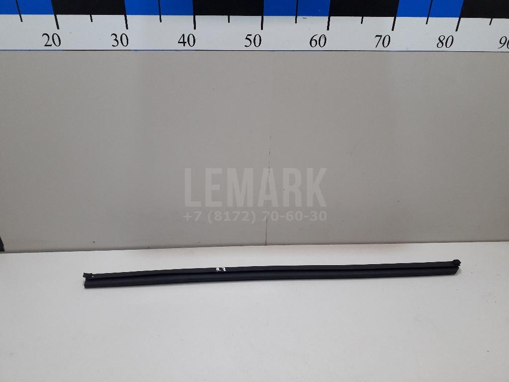 Накладка стекла заднего правого 83241D3000 Hyundai-Kia
