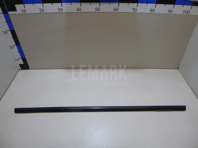 Накладка стекла заднего правого 82820JG000 Nissan