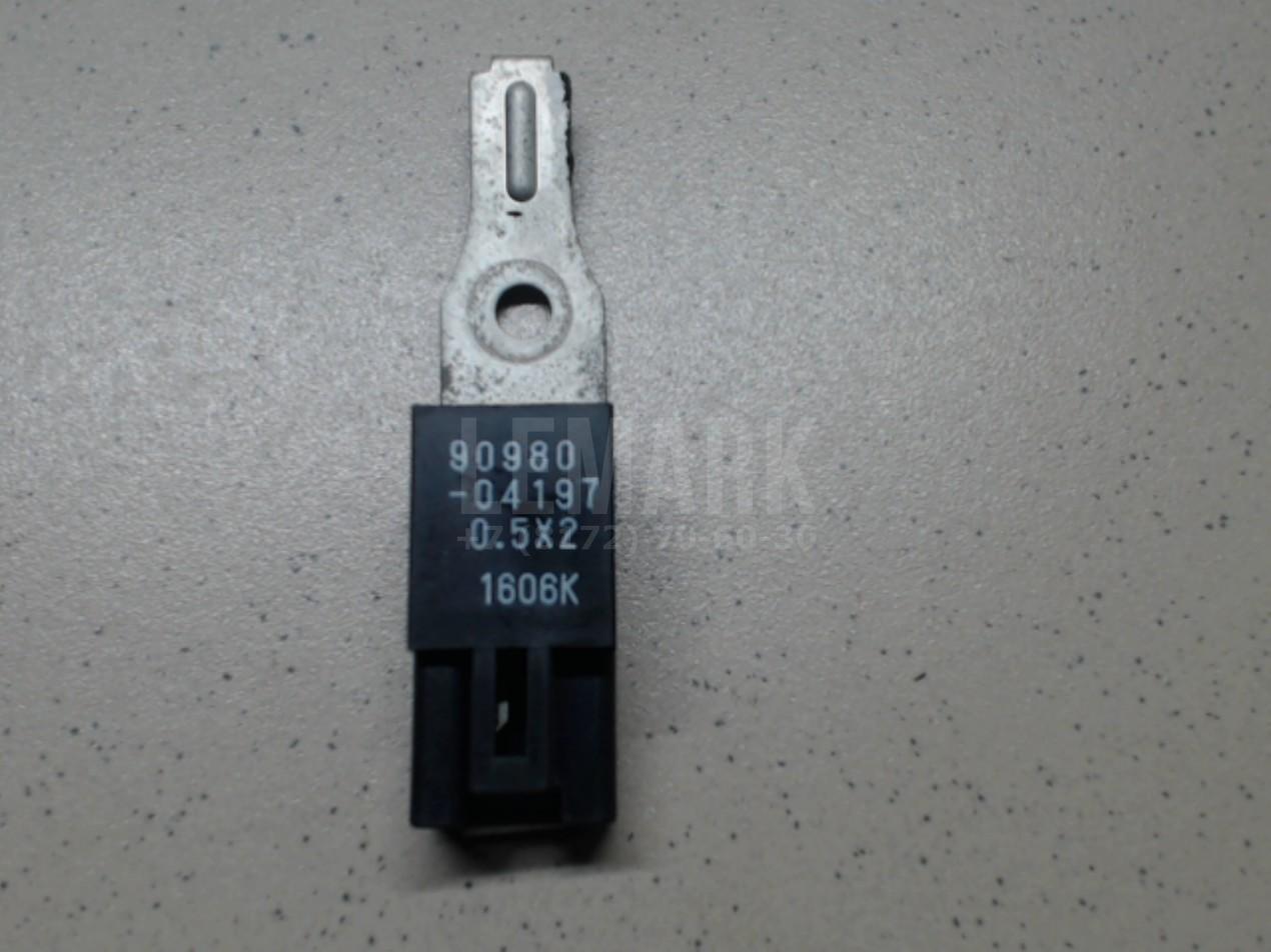 Реле 9098004197 Toyota