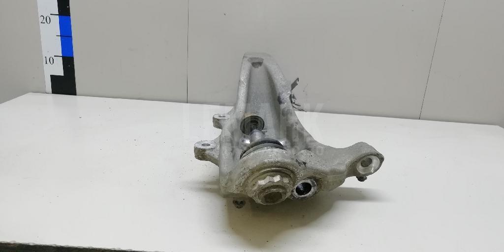 Кулак поворотный передний левый для  Audi A4 [B7] 2005-2007