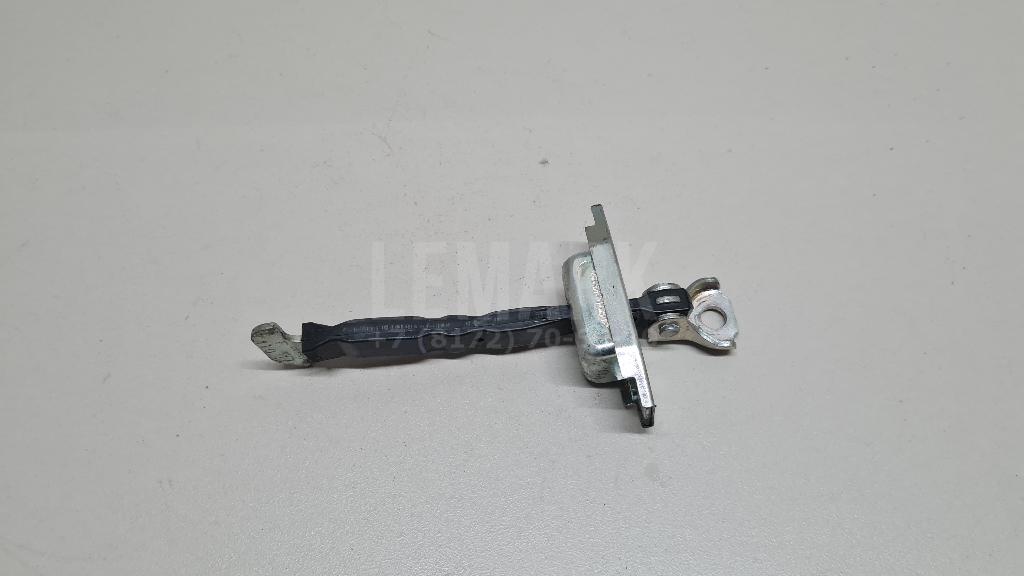 Ограничитель двери 6861042051 Toyota