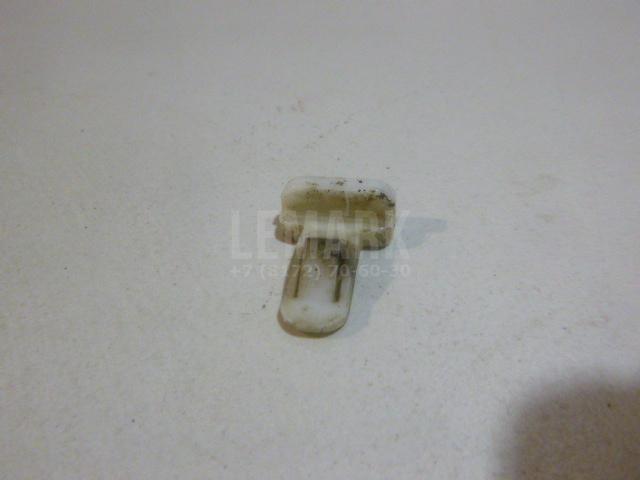 Крепеж (клоп) 7539235220 Toyota