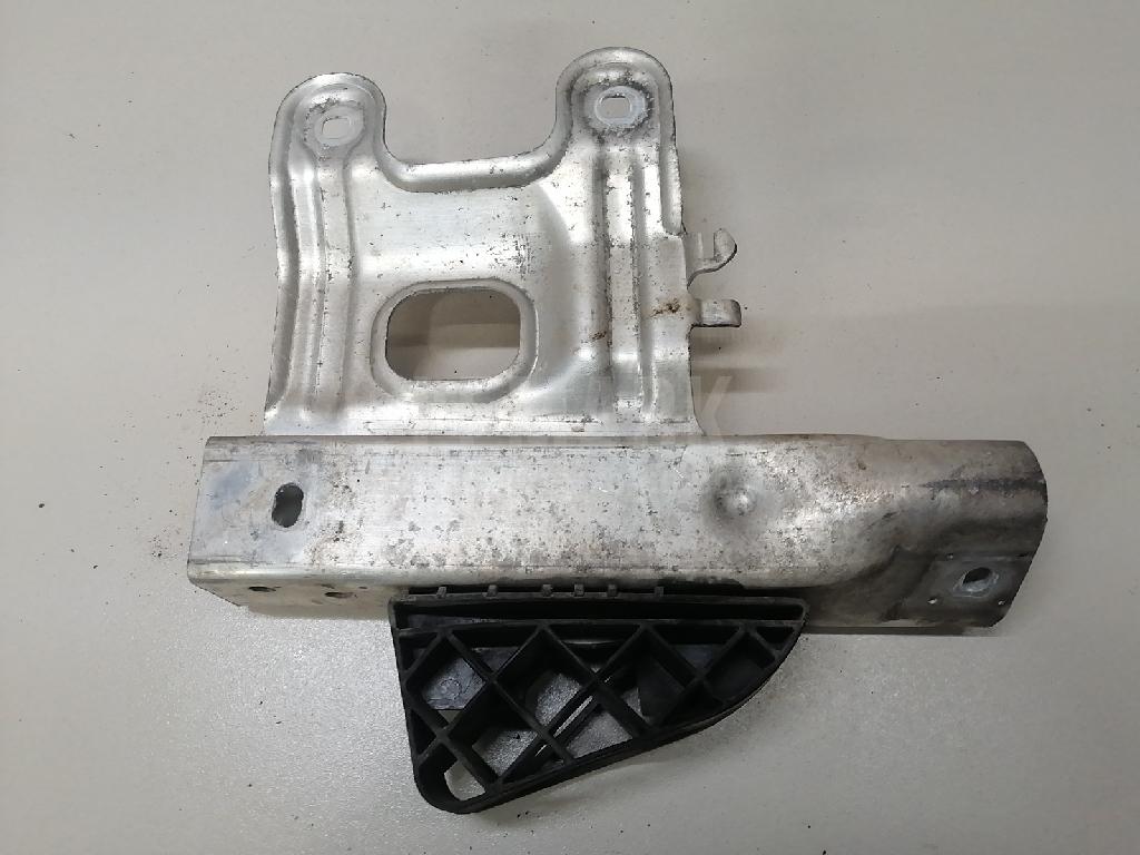 Кронштейн усилителя переднего бампера левый для  BMW X5 F15/F85 2013-2018
