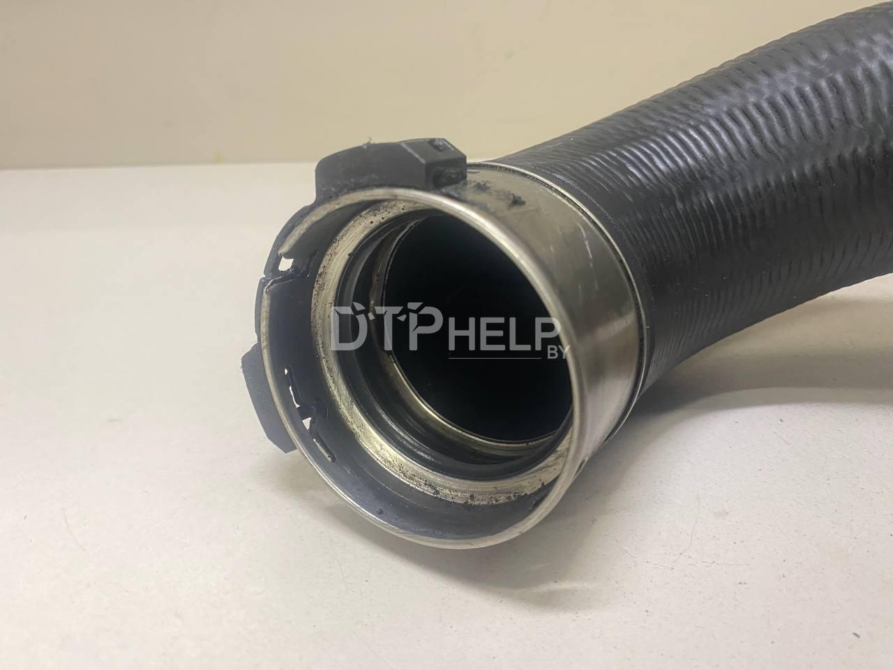Фото Патрубок интеркулера для Mercedes W204  2008