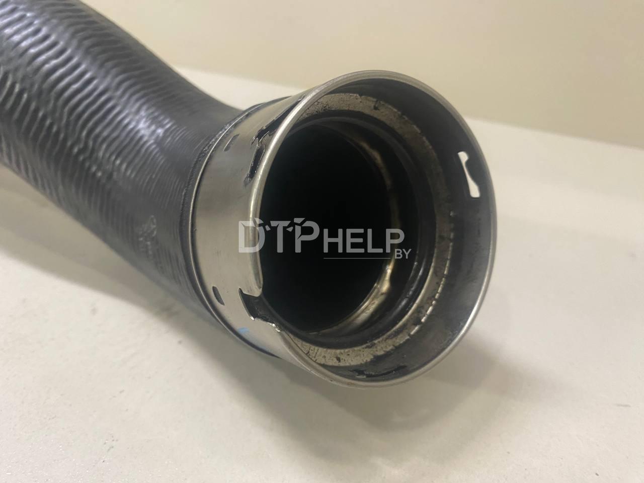 Фото Патрубок интеркулера для Mercedes W204  2008