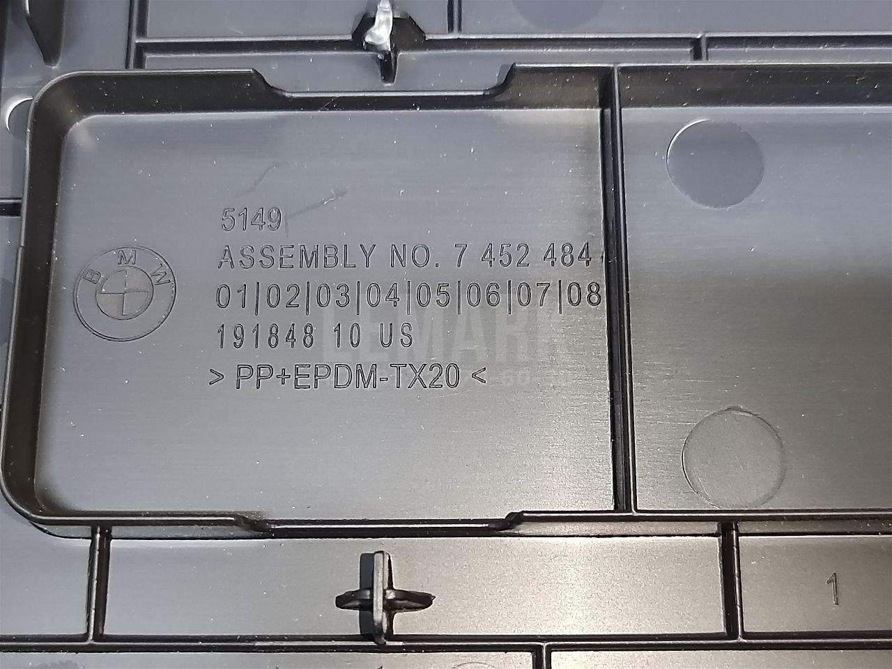 Накладка декоративная для  Cadillac De Ville 1999-2005