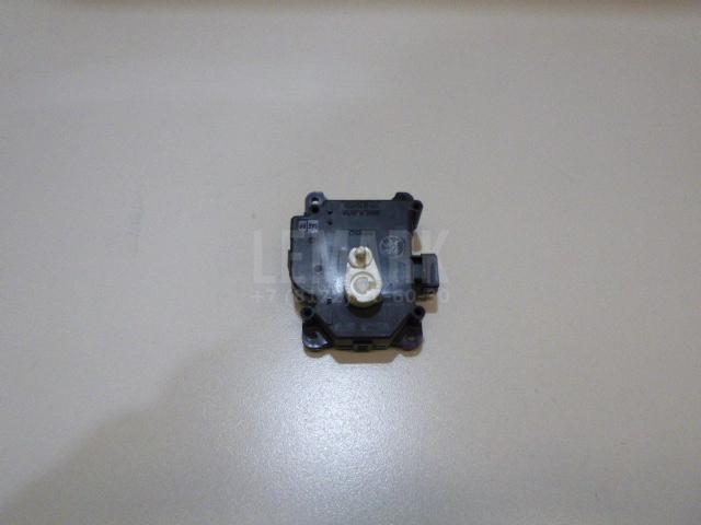Моторчик заслонки отопителя 8710642130 Toyota