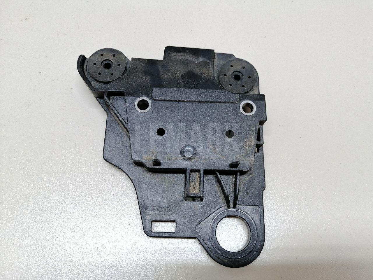 Кронштейн блока ABS (насос) для  Audi 80/90 [B3] 1986-1991