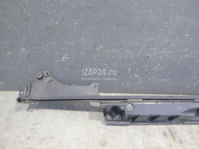 LR037923 Направляющая заднего бампера Land Rover Range Rover IV 2013