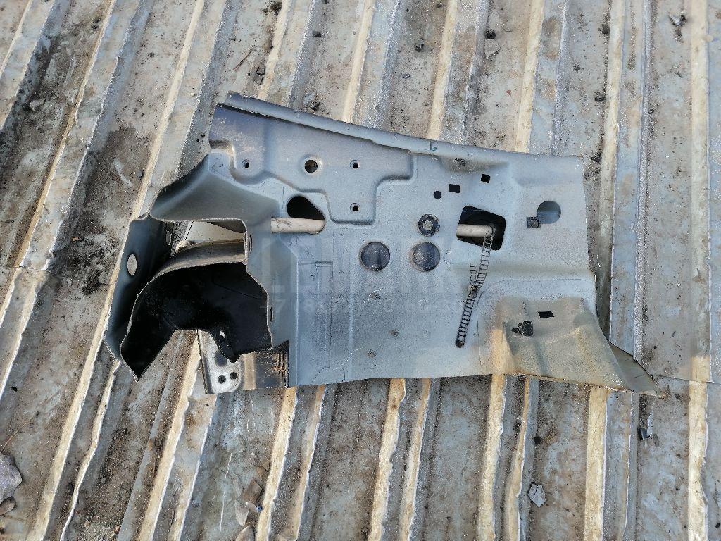 Стойка передней двери для  Audi A2 [8Z0] 2000-2005