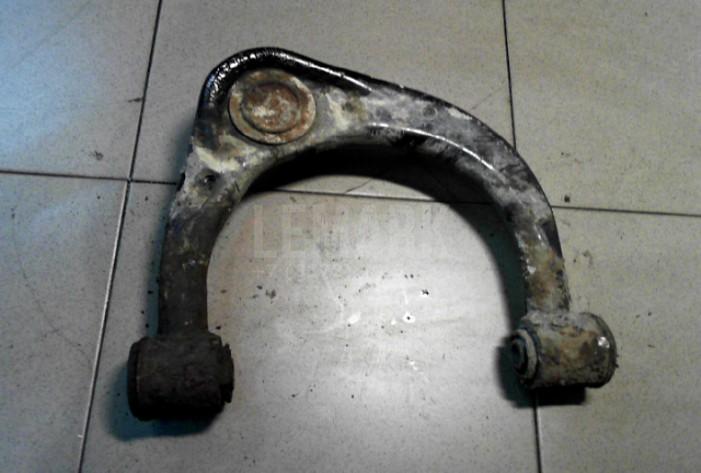 Рычаг передний верхний левый 4863060040 Toyota