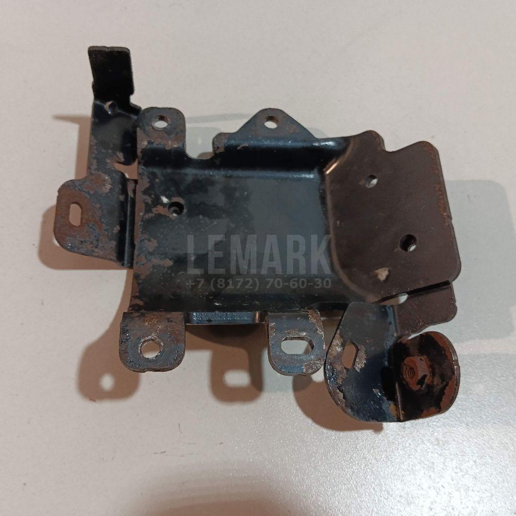 Кронштейн топливного фильтра LR003625 Land Rover